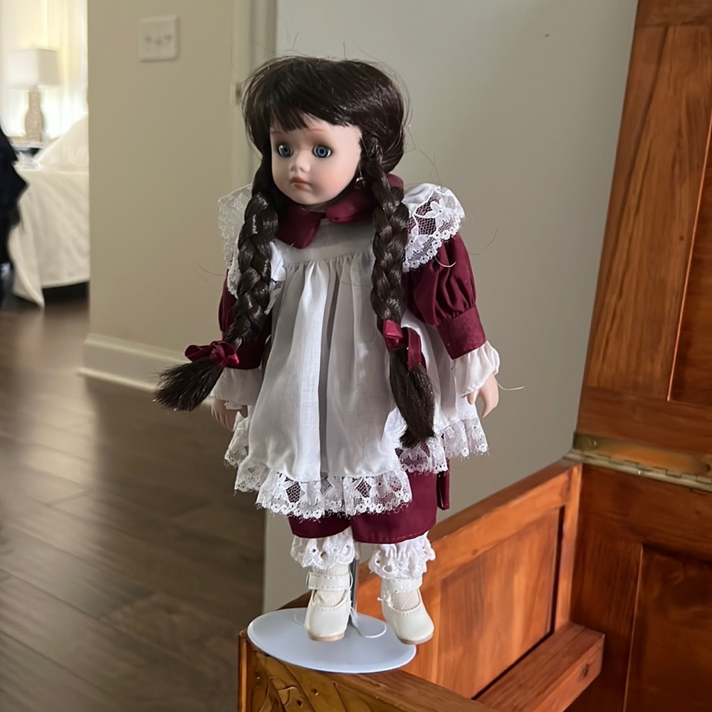 Alberon collertors doll